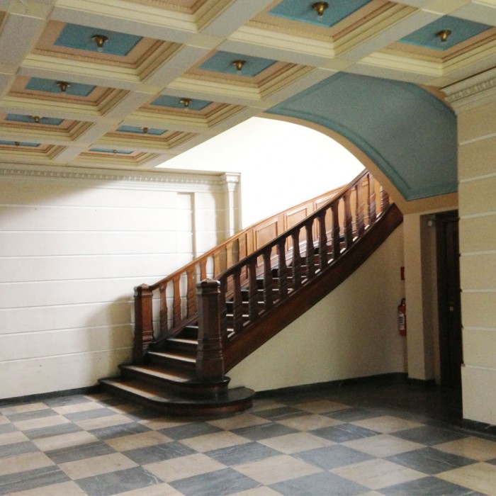 Foyer mit Haupttreppe